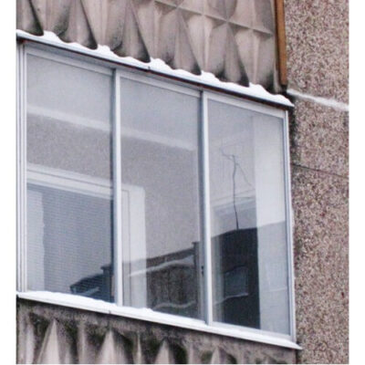 Istiklinto balkono langas su trimis stiklais