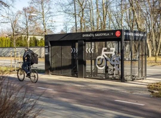 Nauja dviračių saugykla Vilniuje